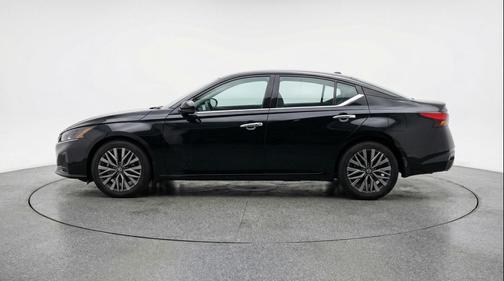Super Black 2025 Nissan Altima SV FWD