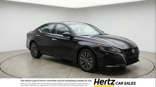 Super Black 2025 Nissan Altima SV FWD