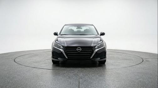 Super Black 2025 Nissan Altima SV FWD