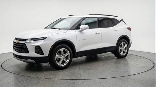 Summit White 2025 Chevrolet Blazer 2LT