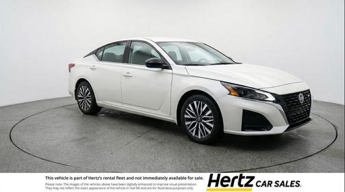 Glacier White 2025 Nissan Altima SV FWD