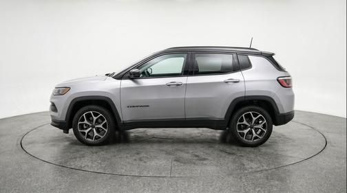 Silver Zynith Metallic Clearcoat 2025 Jeep Compass Limited