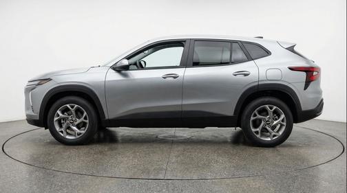 Sterling Gray Metallic 2025 Chevrolet Trax LT