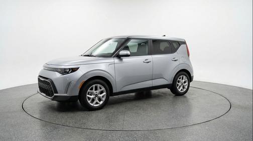 Steel Gray 2025 Kia Soul LX