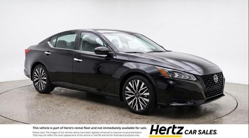 Super Black 2025 Nissan Altima SV FWD