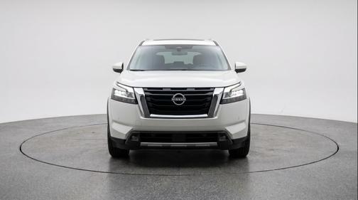 Everest White Pearl Tricoat 2025 Nissan Pathfinder SV FWD