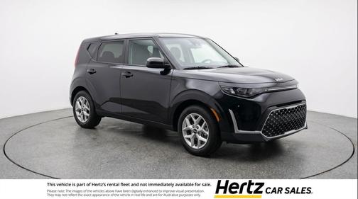 Fusion Black 2025 Kia Soul LX
