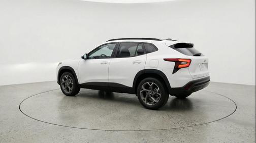 Summit White 2025 Chevrolet Trax LT