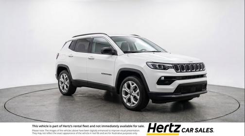 Bright White Clearcoat 2025 Jeep Compass Latitude