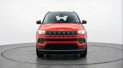 Red Hot Pearlcoat 2025 Jeep Compass Limited