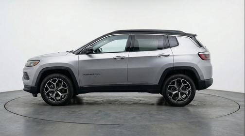 Silver Zynith Metallic Clearcoat 2025 Jeep Compass Limited