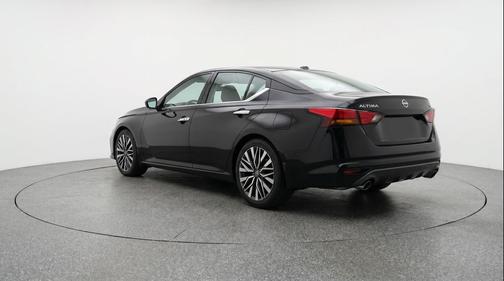 Super Black 2025 Nissan Altima SV FWD