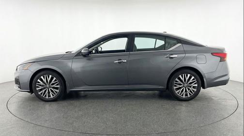 Gun Metallic 2025 Nissan Altima SV FWD