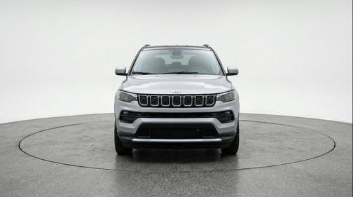 Silver Zynith Metallic Clearcoat 2025 Jeep Compass Limited