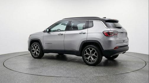 Silver Zynith Metallic Clearcoat 2025 Jeep Compass Limited