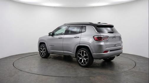Silver Zynith Metallic Clearcoat 2025 Jeep Compass Limited