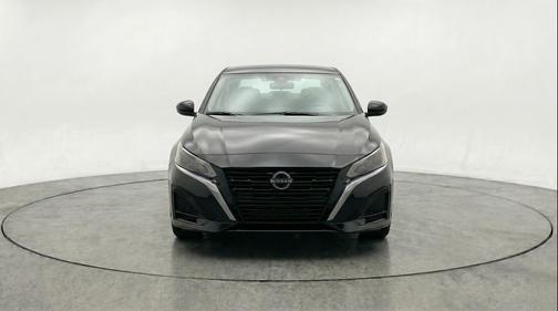 Super Black 2025 Nissan Altima SV FWD
