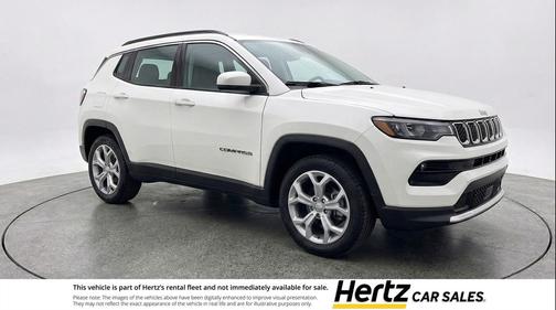 Bright White Clearcoat 2025 Jeep Compass Latitude