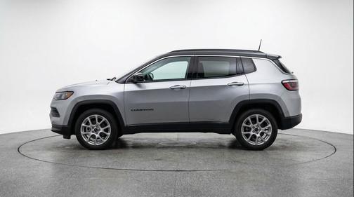 Silver Zynith Metallic Clearcoat 2025 Jeep Compass Limited