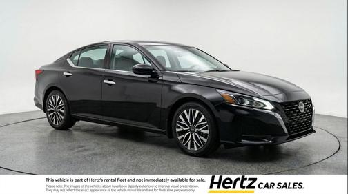 Super Black 2025 Nissan Altima SV FWD