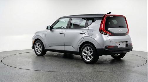 Steel Gray 2025 Kia Soul LX