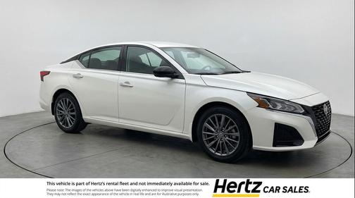 Glacier White 2025 Nissan Altima SV FWD