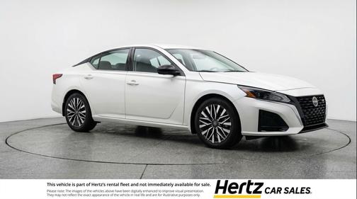 Glacier White 2025 Nissan Altima SV FWD