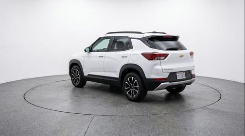Summit White 2025 Chevrolet Trailblazer LT