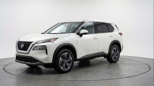 Everest White Pearl Tricoat 2025 Nissan Rogue SV