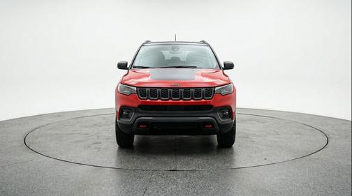Red Hot Pearlcoat 2025 Jeep Compass Trailhawk