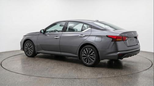 Gun Metallic 2025 Nissan Altima SV FWD