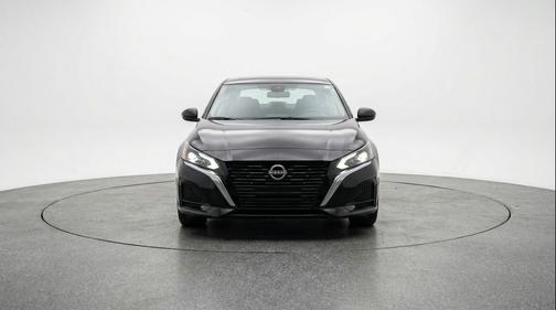 Super Black 2025 Nissan Altima SV FWD