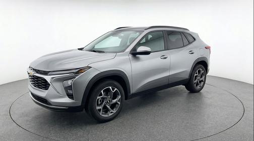 Sterling Gray Metallic 2025 Chevrolet Trax LT