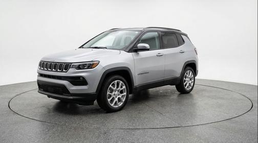 Silver Zynith Metallic Clearcoat 2025 Jeep Compass Limited