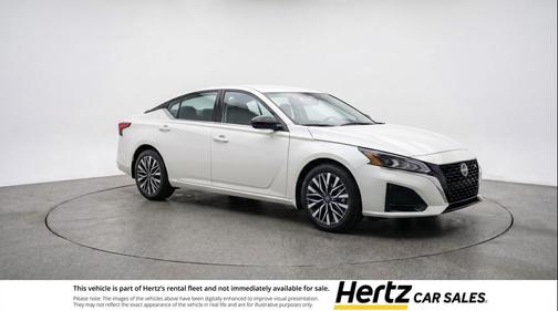 Glacier White 2025 Nissan Altima SV FWD
