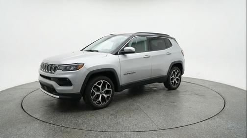 Silver Zynith Metallic Clearcoat 2025 Jeep Compass Limited