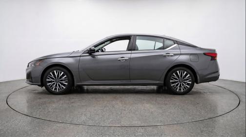 Gun Metallic 2025 Nissan Altima SV FWD