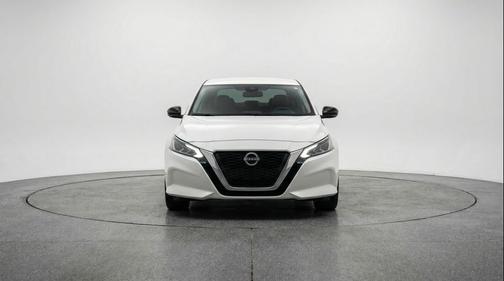 Glacier White 2025 Nissan Altima SV FWD