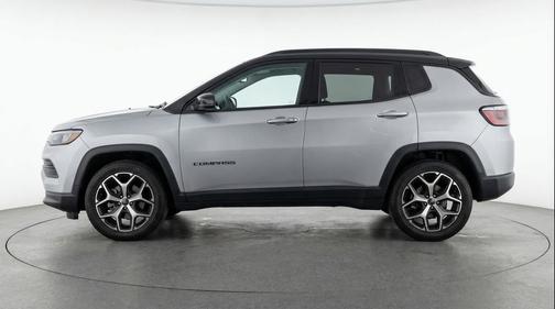 Silver Zynith Metallic Clearcoat 2025 Jeep Compass Limited