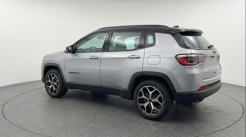 Silver Zynith Metallic Clearcoat 2025 Jeep Compass Limited