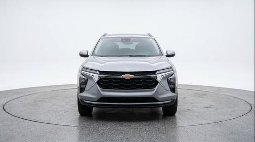 Sterling Gray Metallic 2025 Chevrolet Trax LT