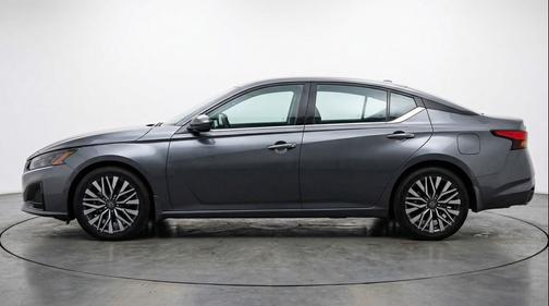 Gun Metallic 2025 Nissan Altima SV FWD