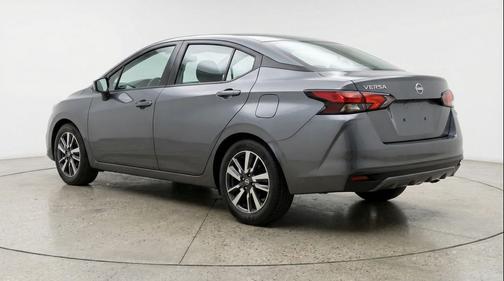 Gun Metallic 2025 Nissan Versa 1.6 SV