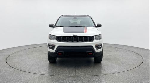 Bright White Clearcoat 2025 Jeep Compass Trailhawk