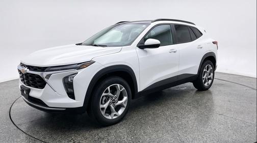 Summit White 2025 Chevrolet Trax LT