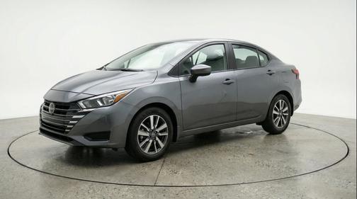 Gun Metallic 2025 Nissan Versa 1.6 SV