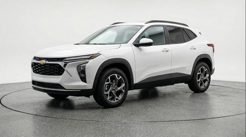 Summit White 2025 Chevrolet Trax LT