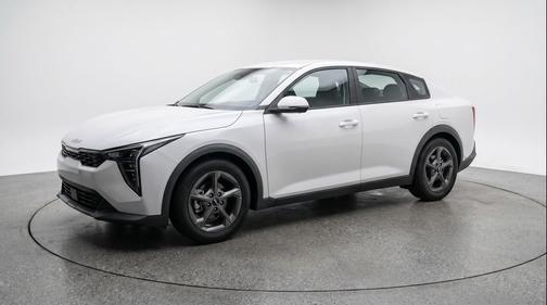 Snow White Pearl 2025 Kia K4 LXS