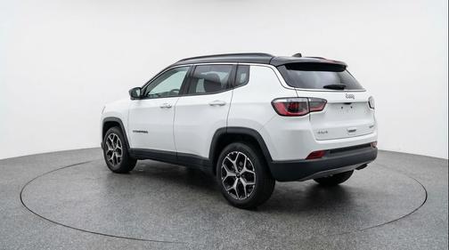 Bright White Clearcoat 2025 Jeep Compass Limited