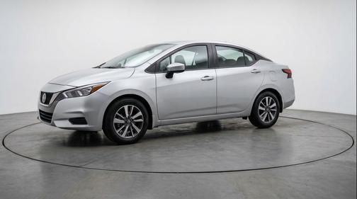 Brilliant Silver Metallic 2025 Nissan Versa 1.6 SV
